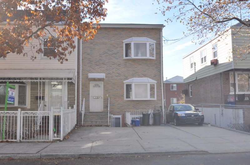 4165 Murdock Ave, Bronx, NY 10466 (Off Market NYStateMLS Listing 10221886)