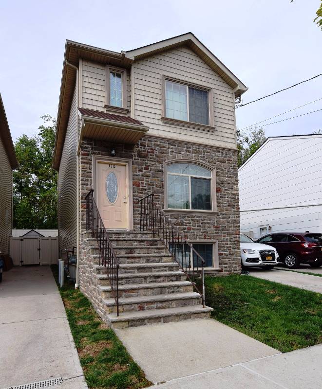 110 Melvin Ave, Staten Island, NY 10314 (Sold NYStateMLS Listing 10391619)