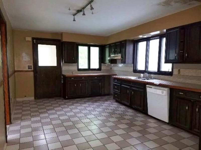 420 Burdick Ave, Syracuse, NY 13208 (Off Market NYStateMLS Listing