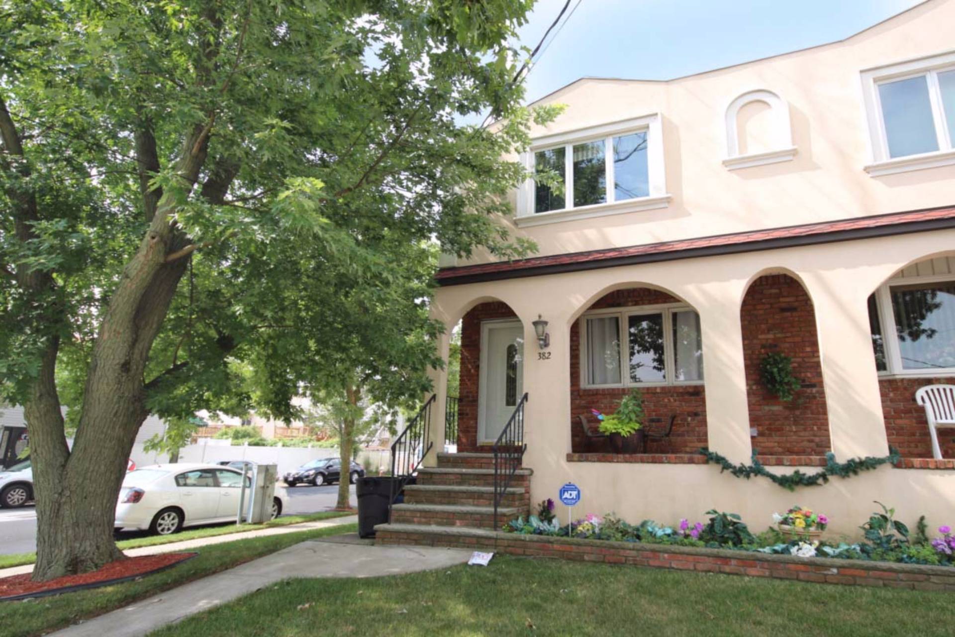 382 Montreal Ave, Staten Island, NY 10306 (Sold NYStateMLS Listing