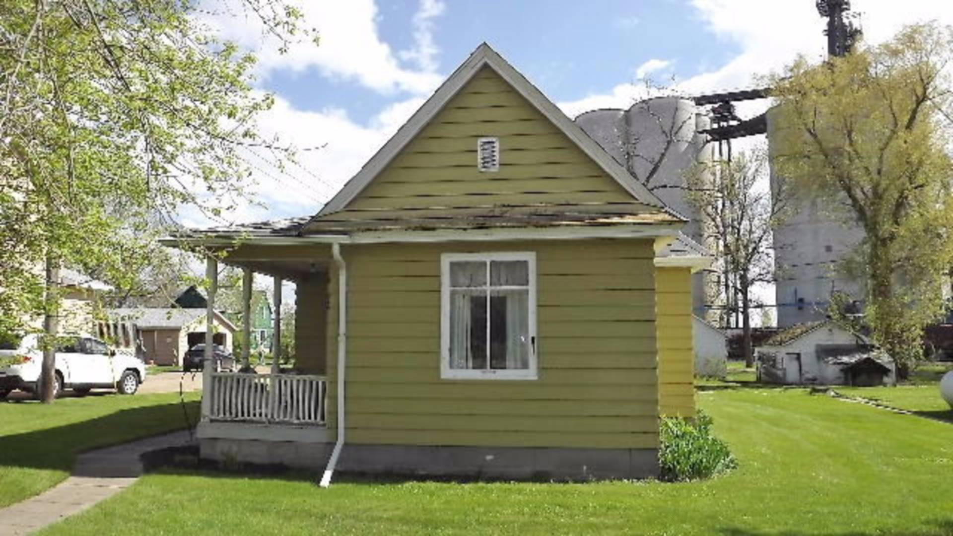 818 2nd St NE, Fessenden, ND 58438 (Off Market NYStateMLS Listing