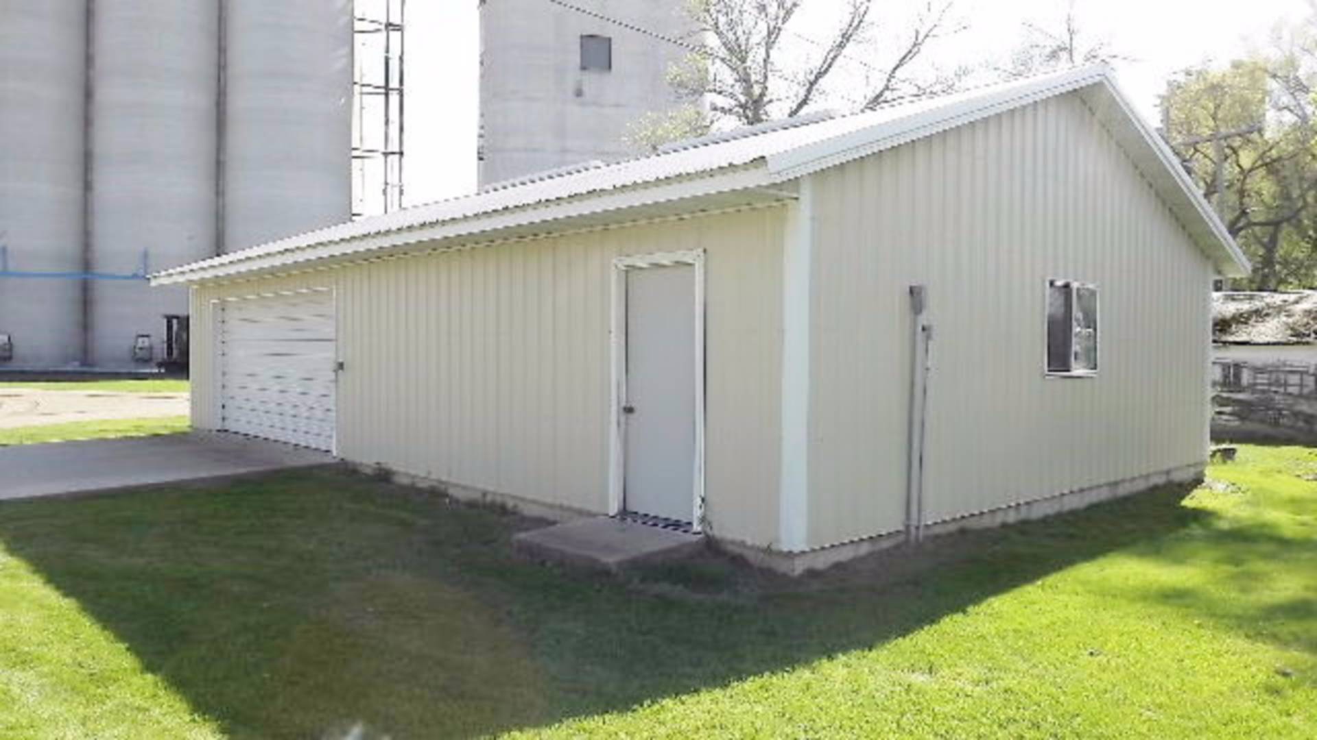 818 2nd St NE, Fessenden, ND 58438 (Off Market NYStateMLS Listing