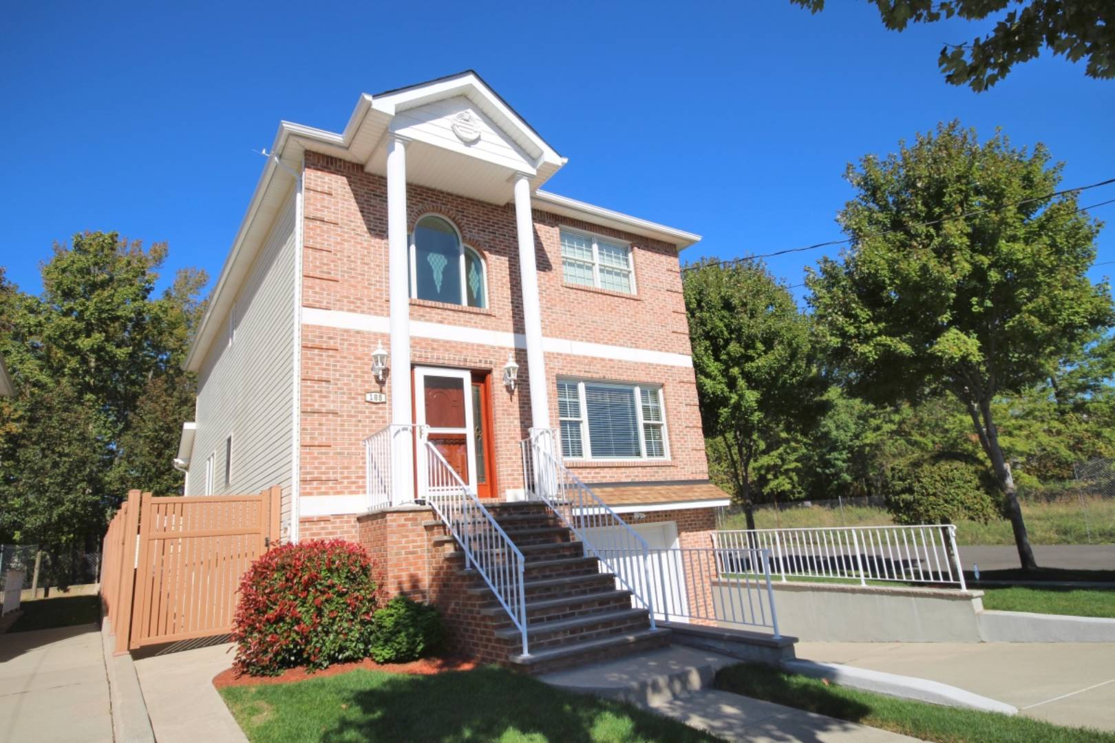 185 mason blvd, Staten Island, NY 10309 (Sold NYStateMLS Listing 10448490)