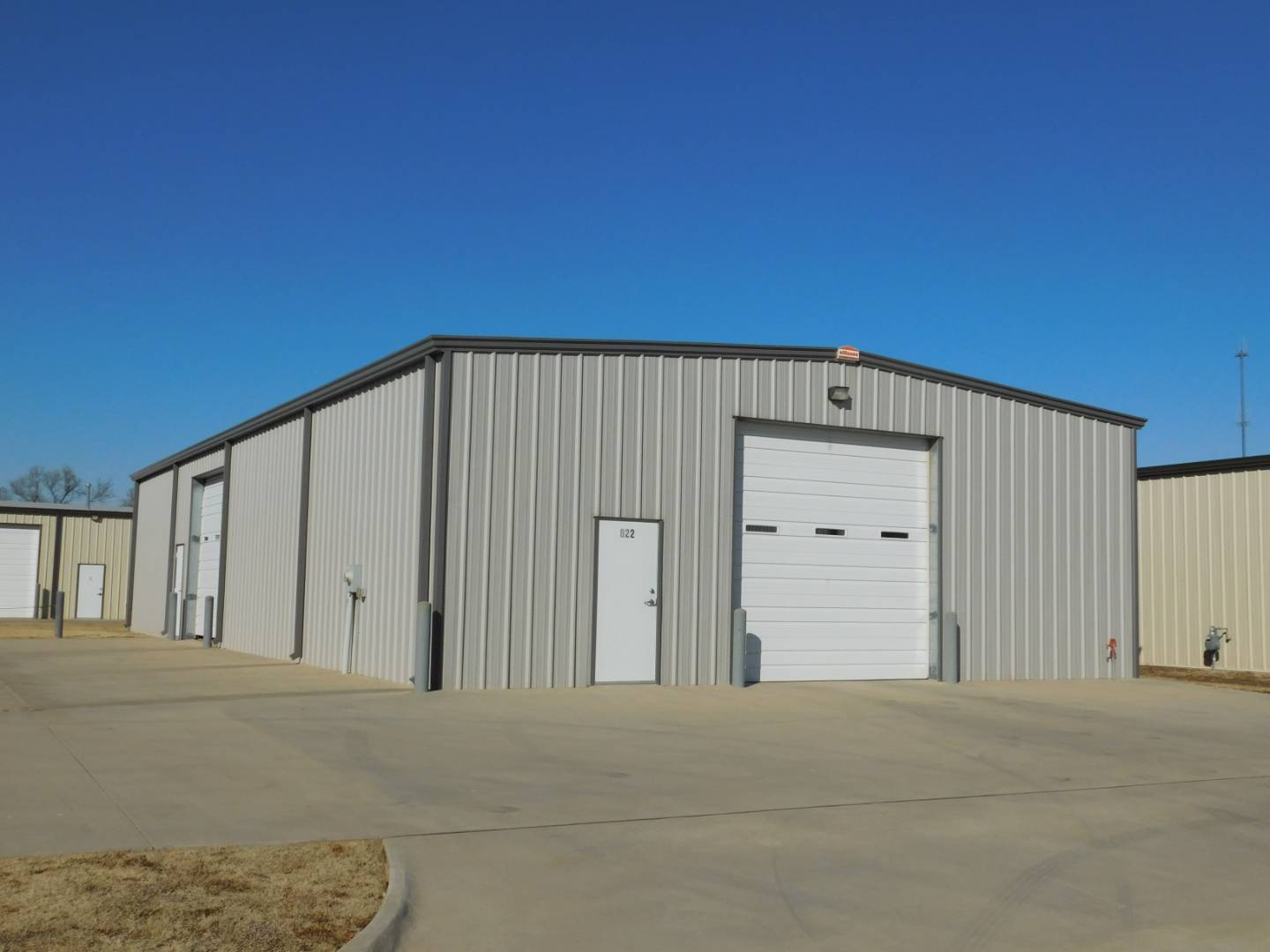 822 Commercial Circle, Enid, OK 73703 (Sold MyStateMLS Listing 10458187)