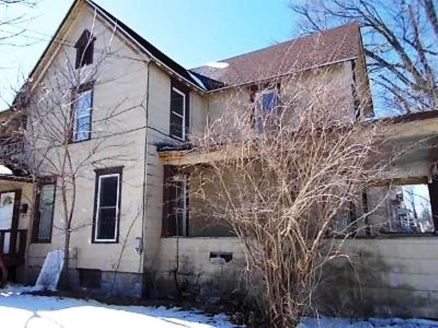 716 Academy St, Watertown, NY 13601 (Sold NYStateMLS Listing 10469423)