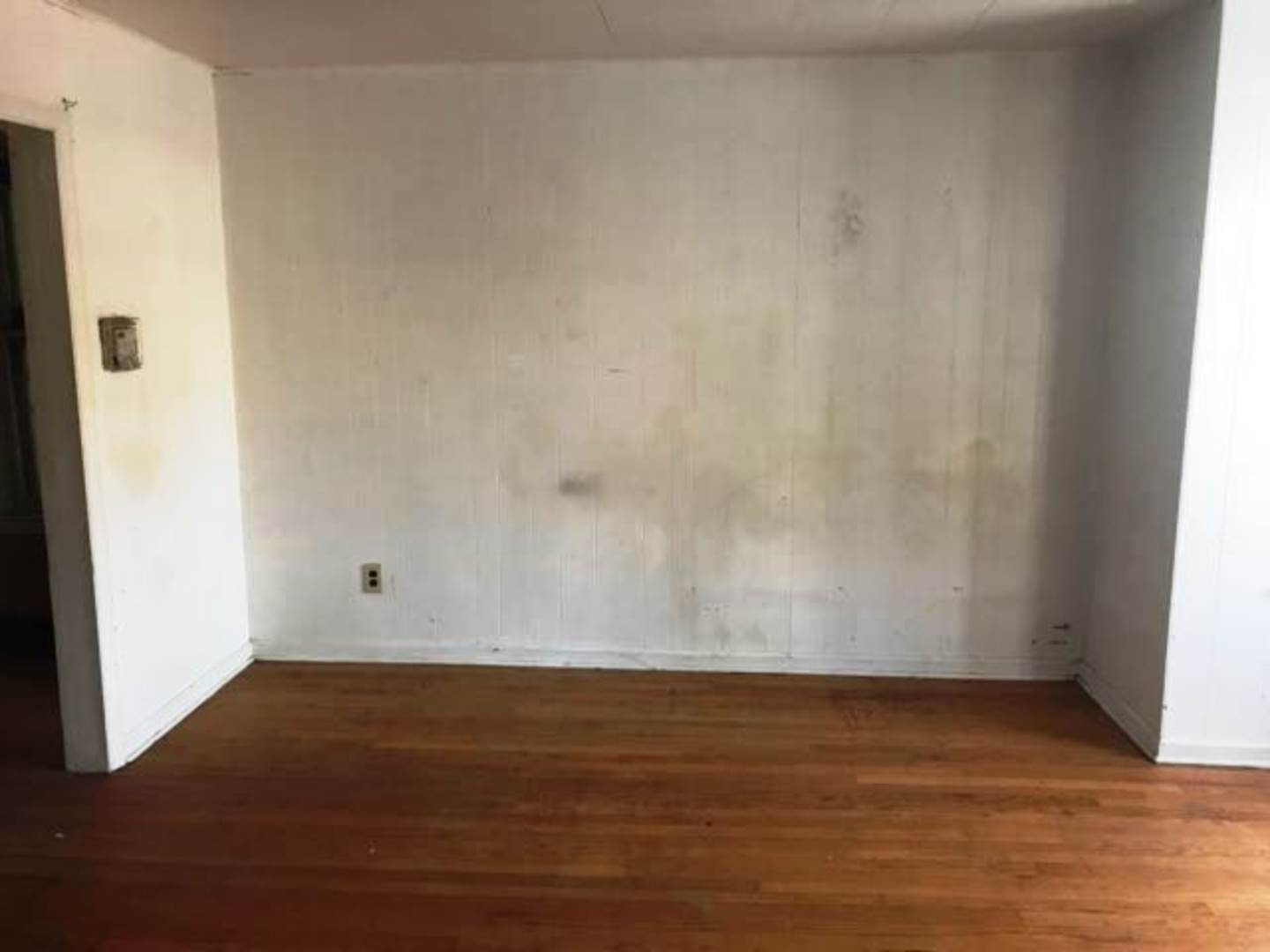 23 Carroll St, Poughkeepsie, NY 12601 (Sold NYStateMLS Listing 10462965)