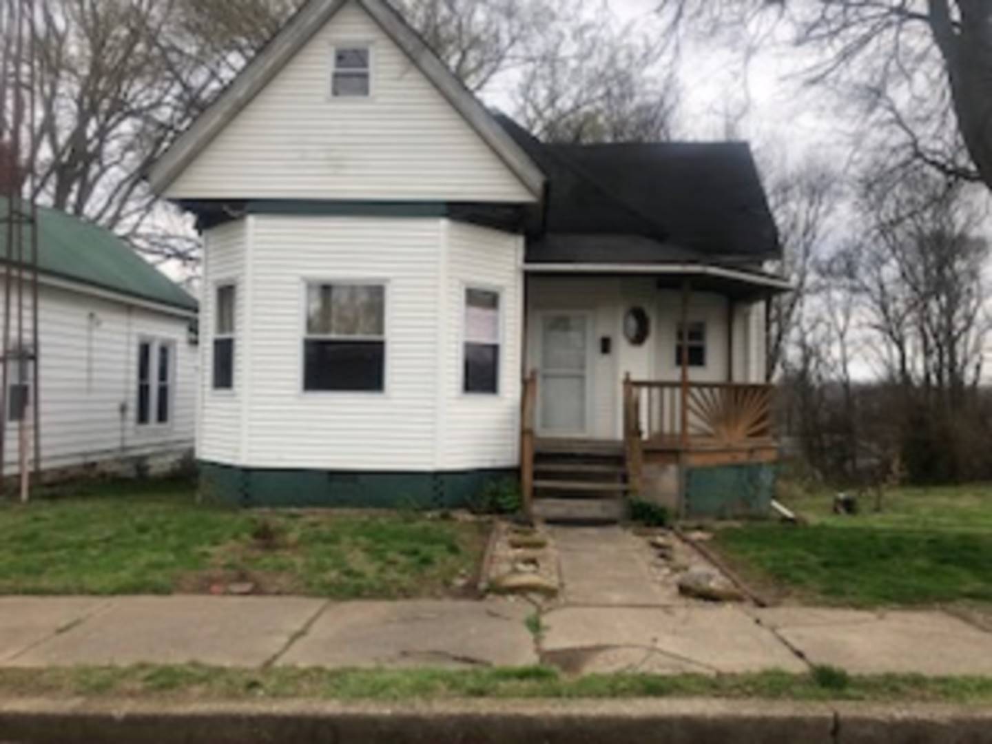 313 South Second St., Grayville, IL 62844 (Off Market NYStateMLS