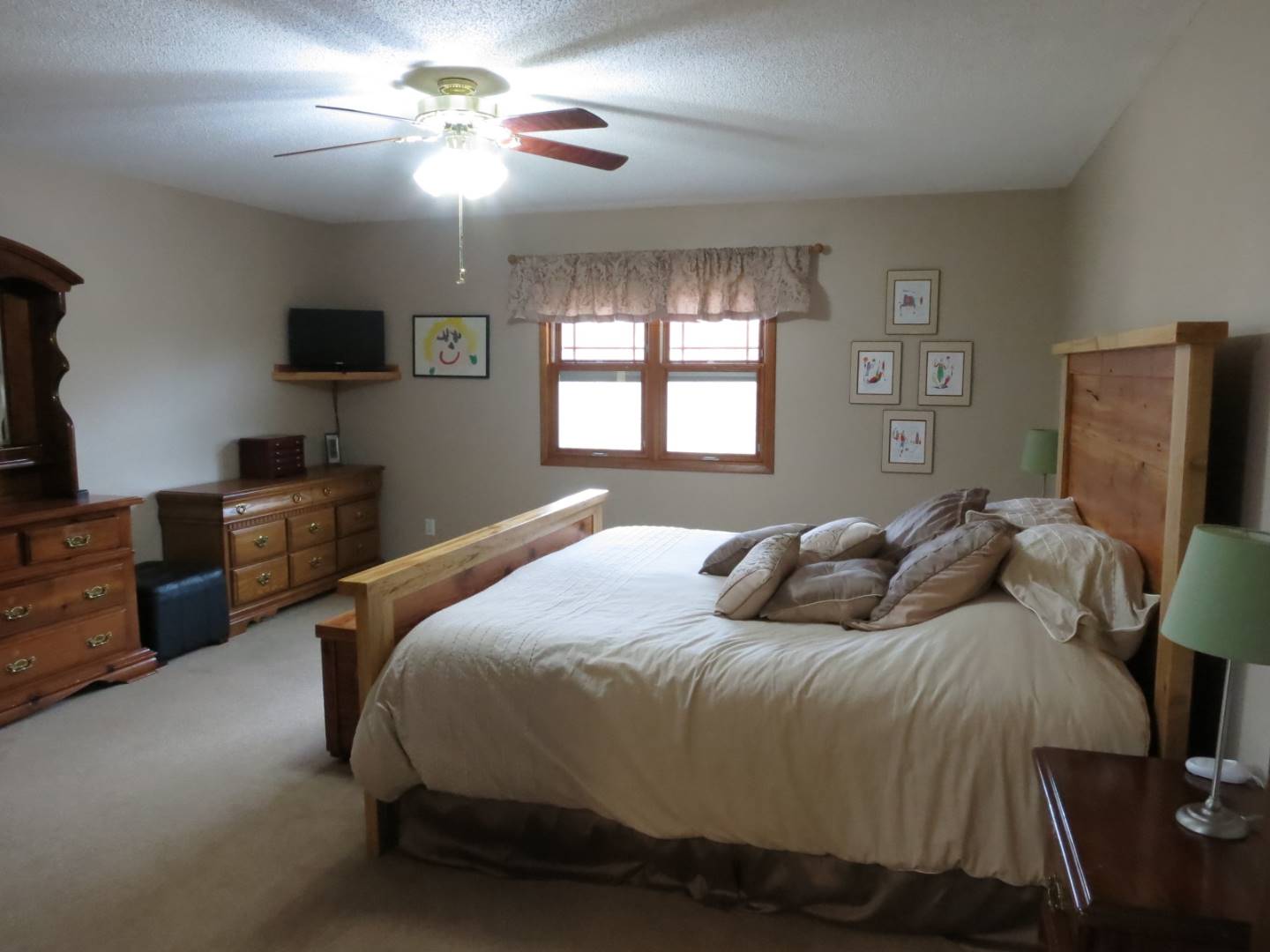 8023 Maple Drive, Urbandale, IA 50322 (Off Market MyStateMLS Listing