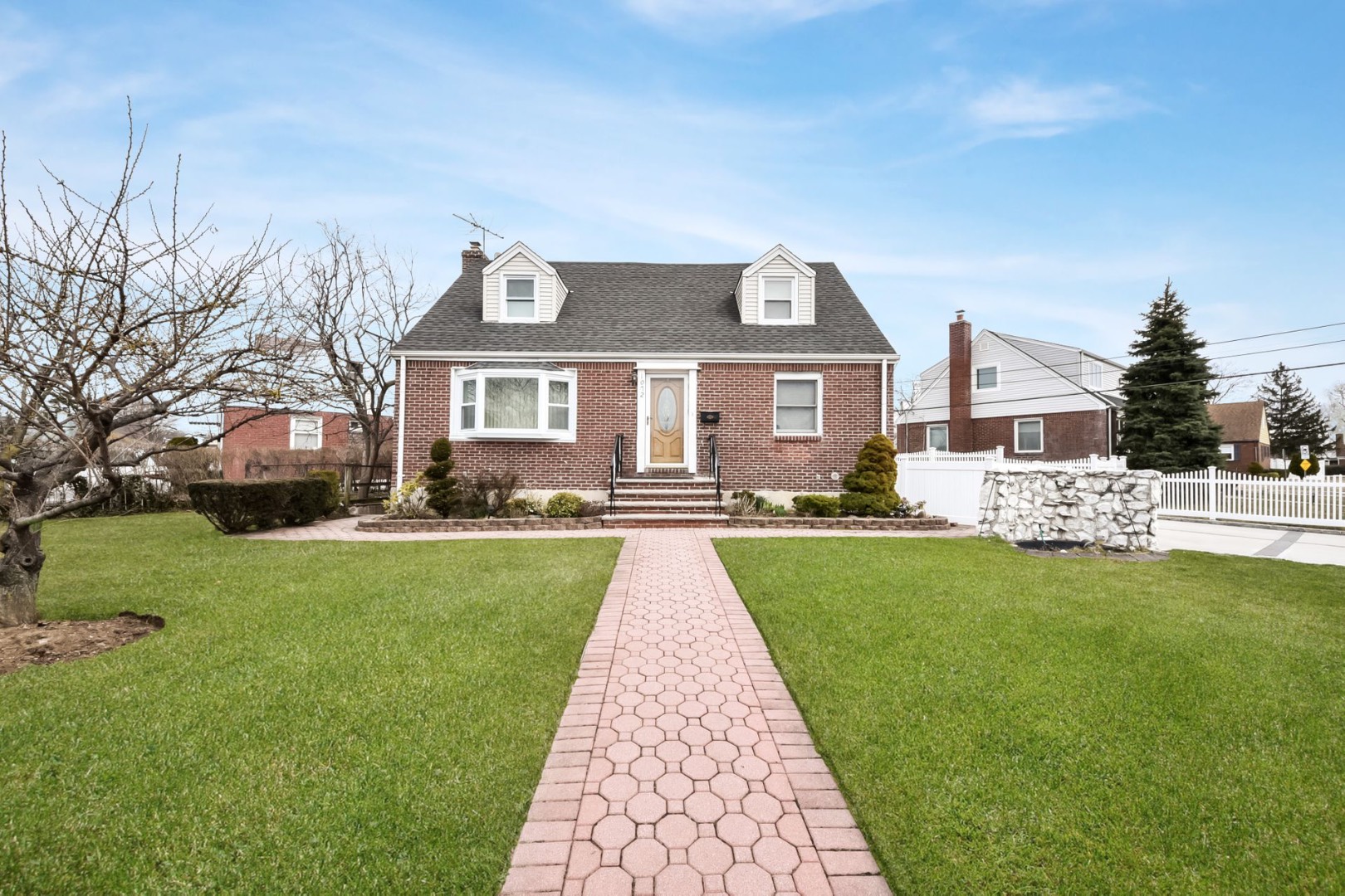 1072 OAKS DR, FRANKLIN SQUARE, NY 11010 (Sold NYStateMLS Listing 10484446)