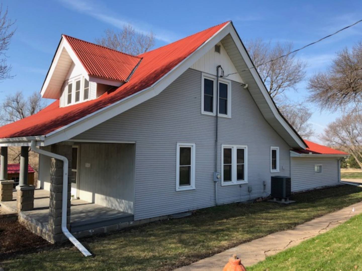 112 S 8th St, Howells, NE 68641 (Sold NYStateMLS Listing 10497715)