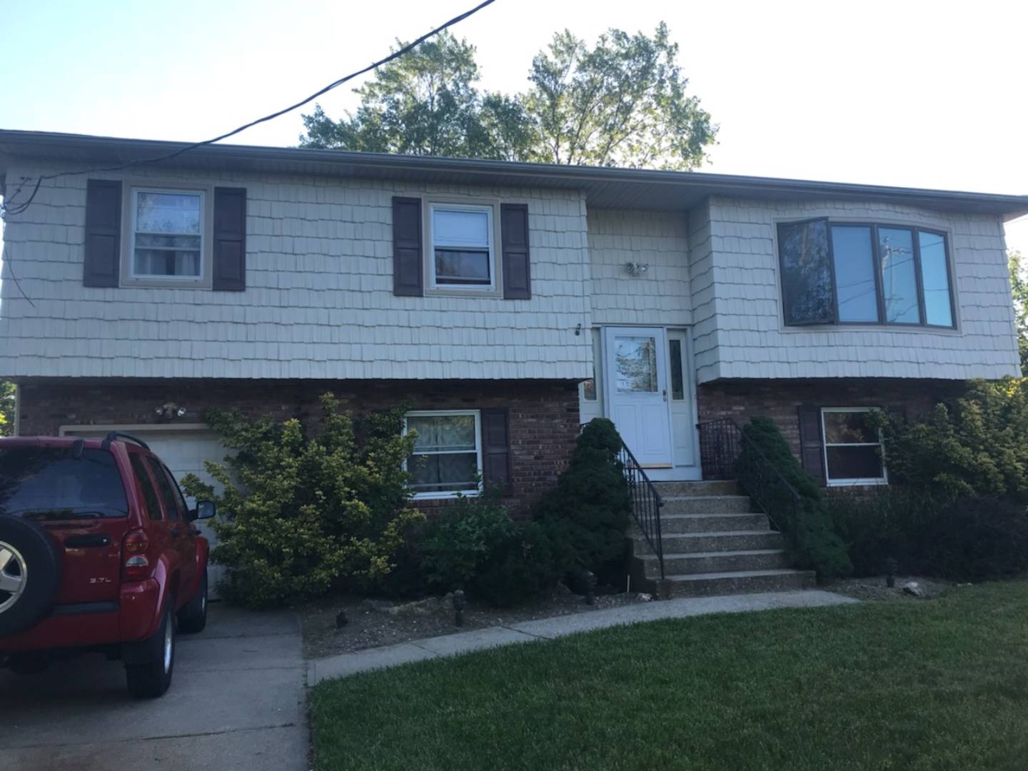 217 Clocks Blvd., Massapequa, NY 11758 (Sold NYStateMLS Listing 10507884)