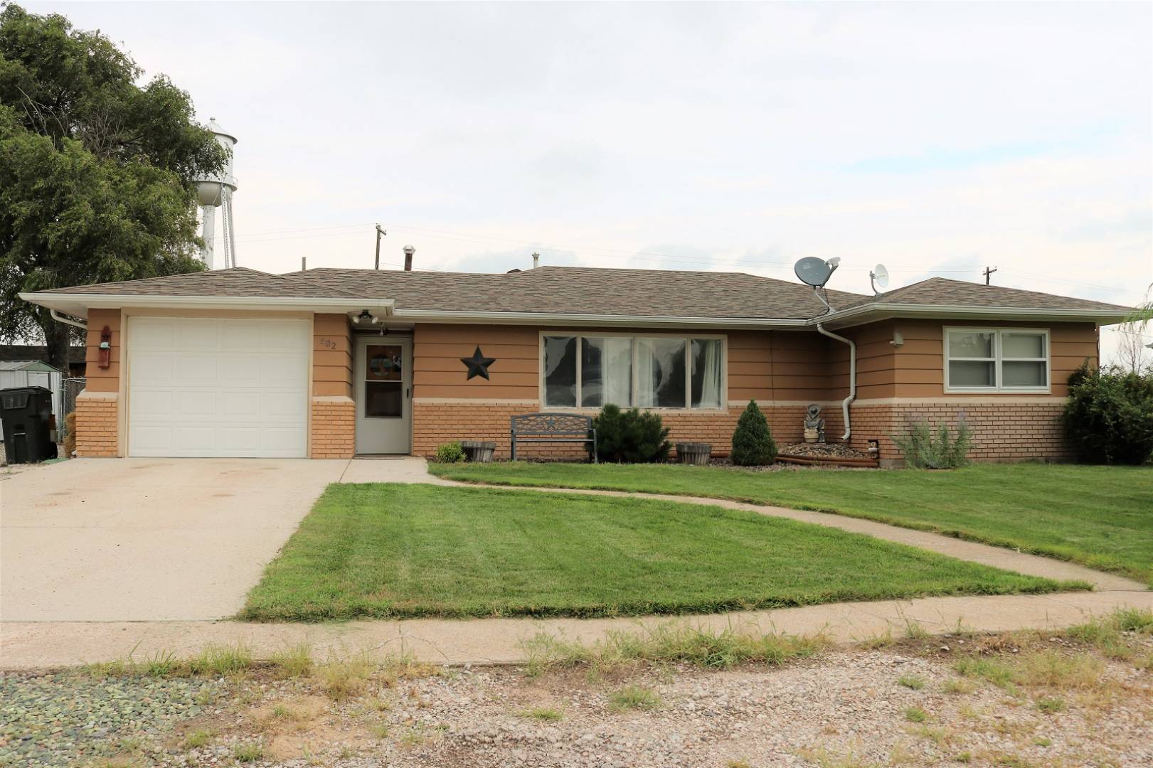 402 Orchard St., Lodgepole, NE 69149 (Sold NYStateMLS Listing 10519331)