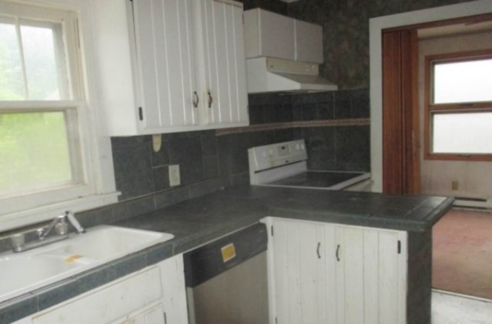 47 Summit St, Fairport, NY 14450 (Sold NYStateMLS Listing 10514065)