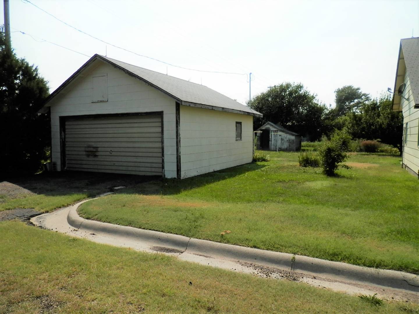 511 West Fourth, Bird City, KS 67731 (Sold NYStateMLS Listing 10527303)