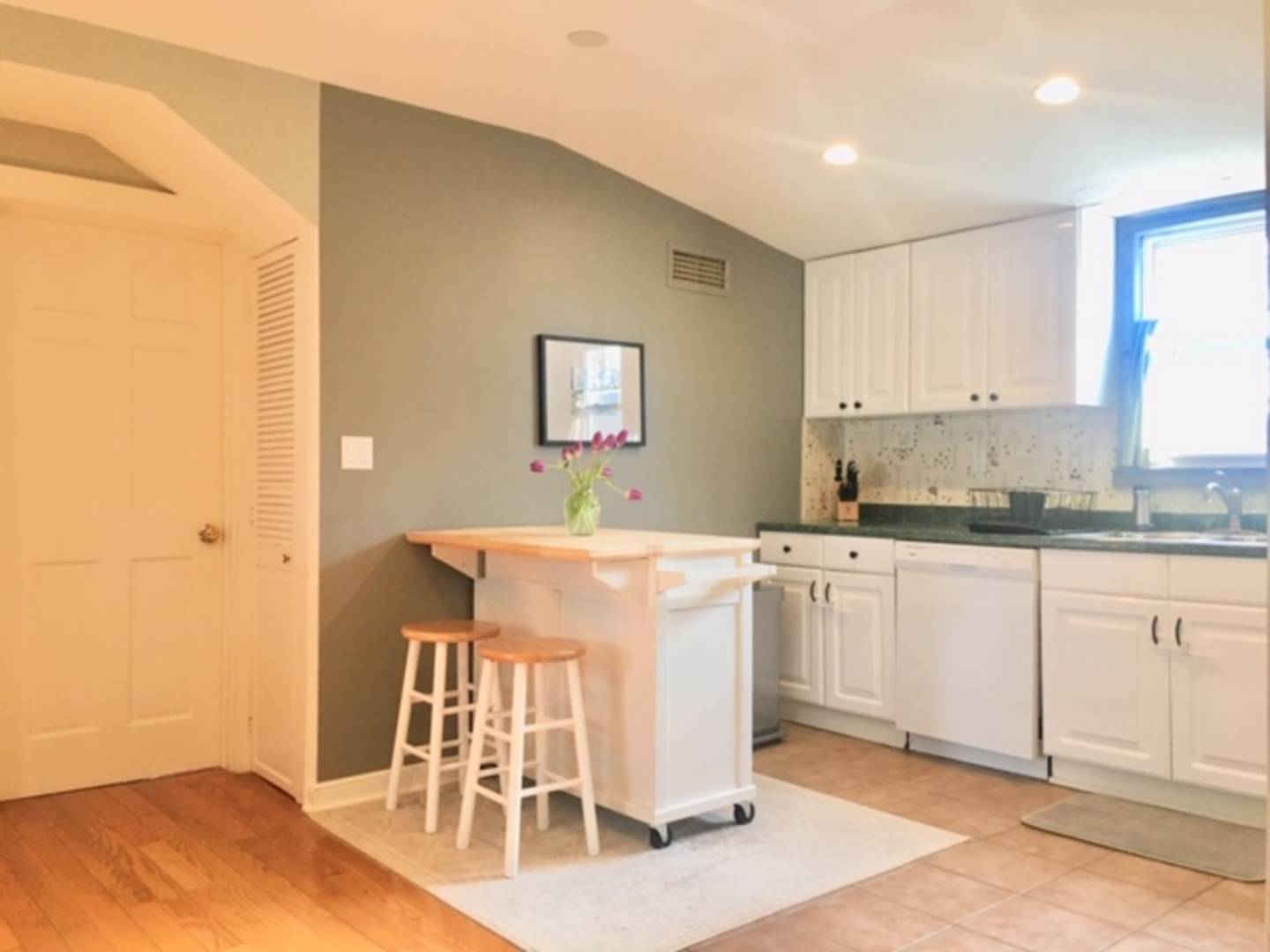 218 Delancey Ave 2, Mamaroneck, NY 10543 (Off Market NYStateMLS