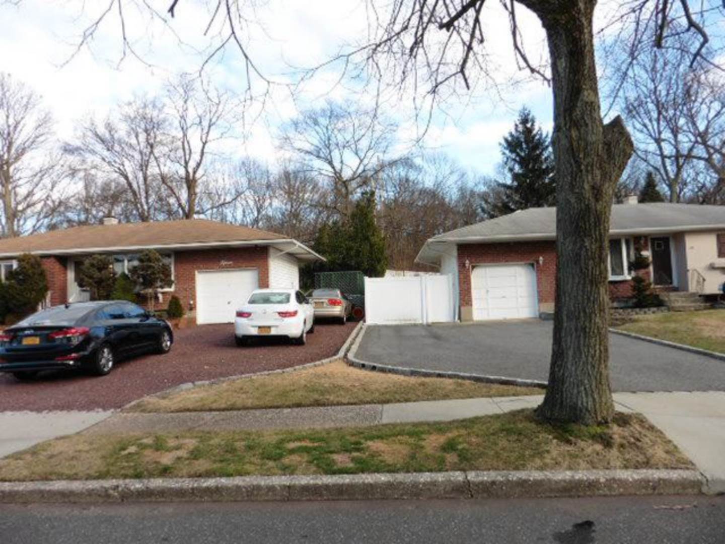 15 August Crescent, Commack, NY 11725 (Sold NYStateMLS Listing #10572186)