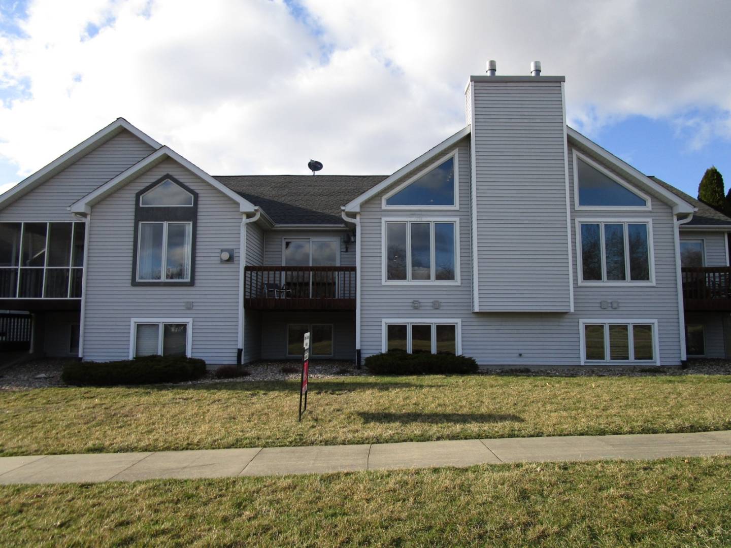 2302 Bos Landen Drive, 2, Pella, IA 50219 (Off Market MyStateMLS
