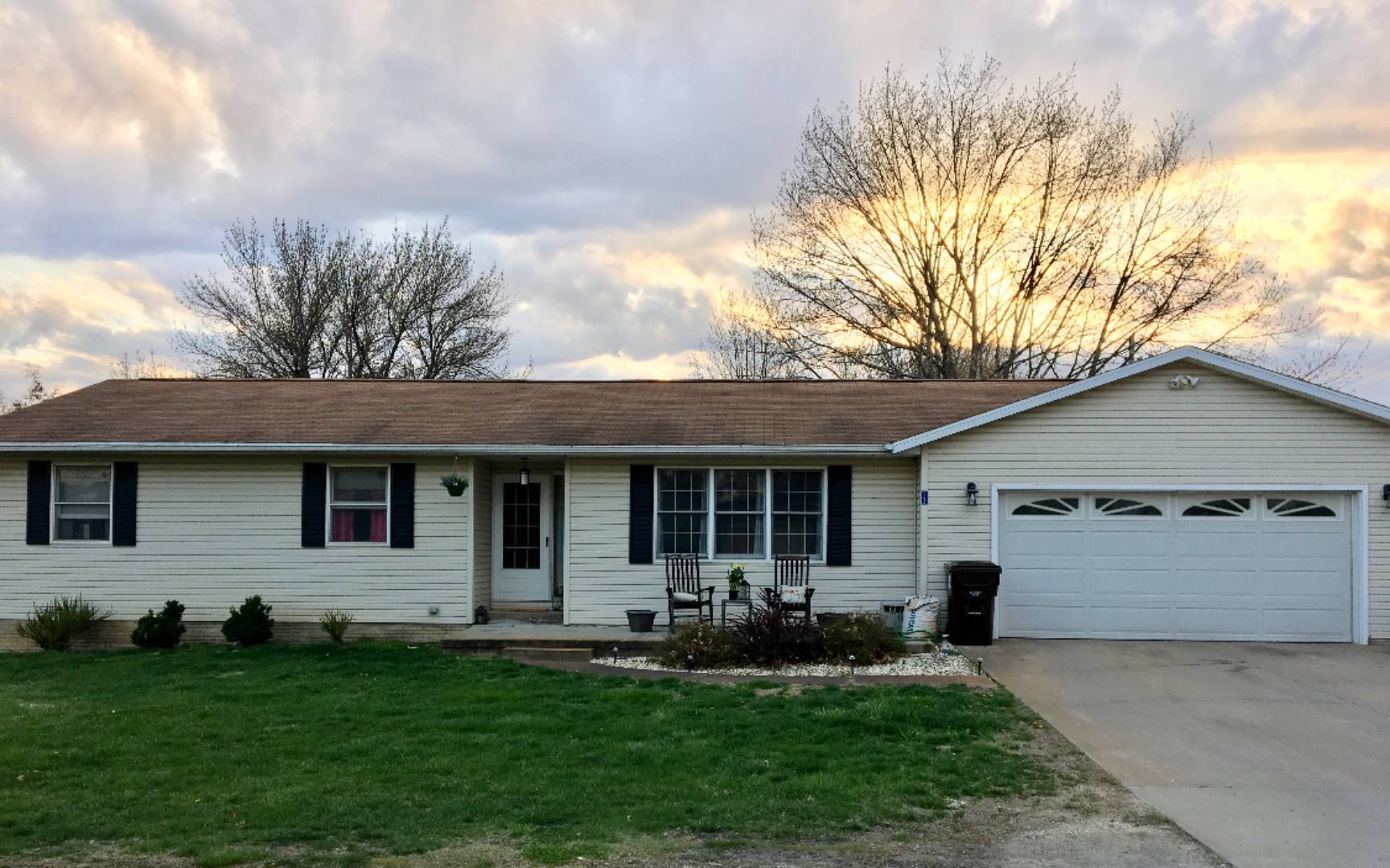 13 Oak Grove Lane, Beardstown, IL 62618 (Sold MyStateMLS Listing 10596143)