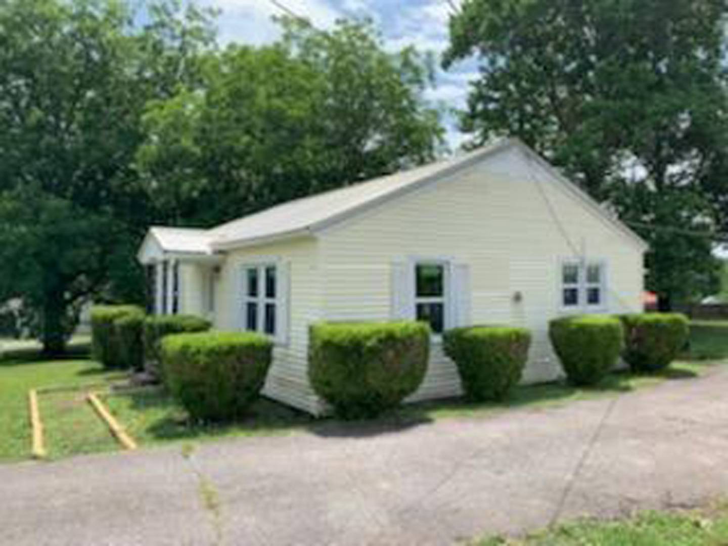 395 Park St, McLemoresville, TN 38258 (Off Market NYStateMLS Listing