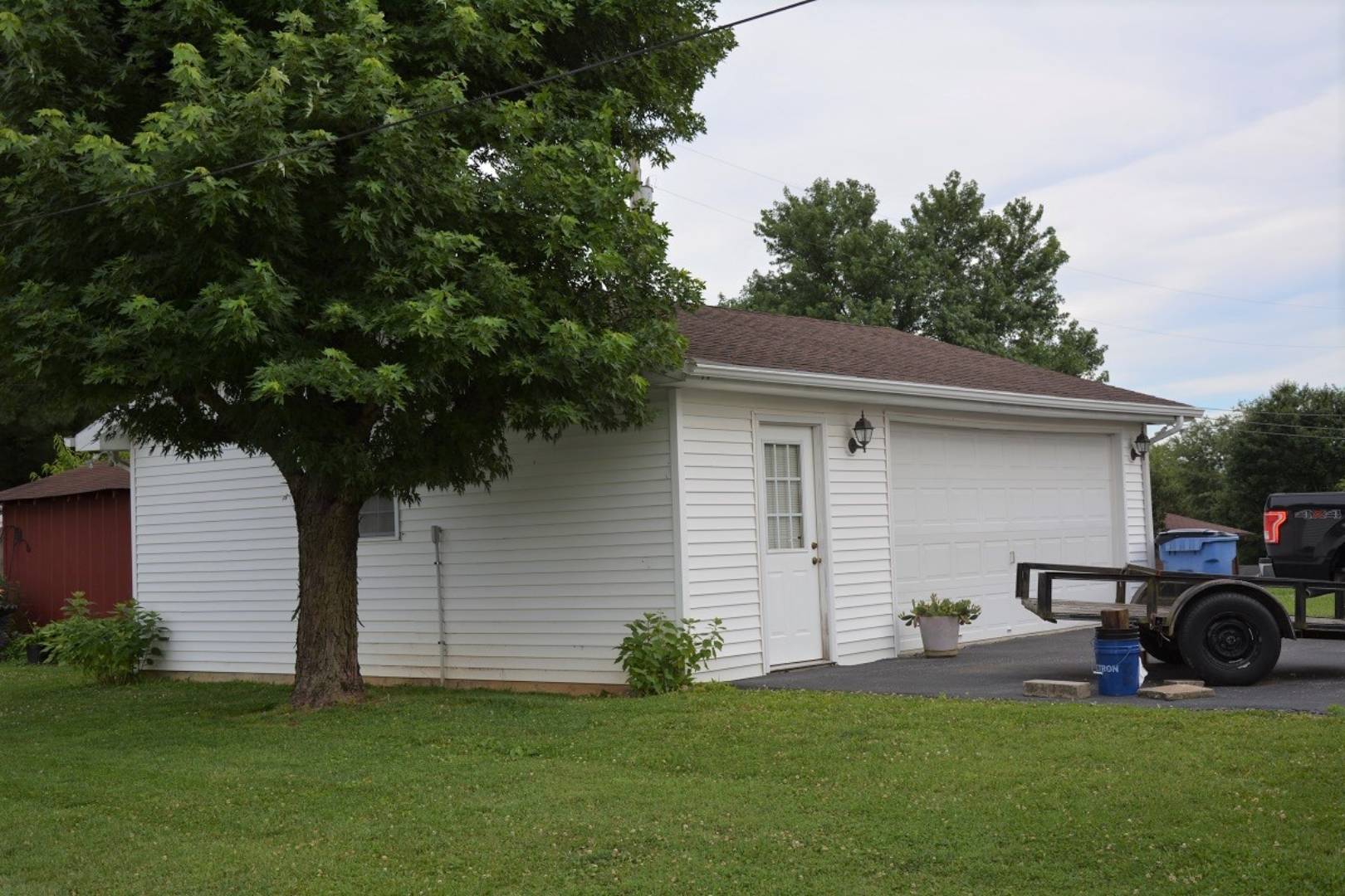 216 Indian Hills Drive, Glasgow, KY 42141 (Sold NYStateMLS Listing