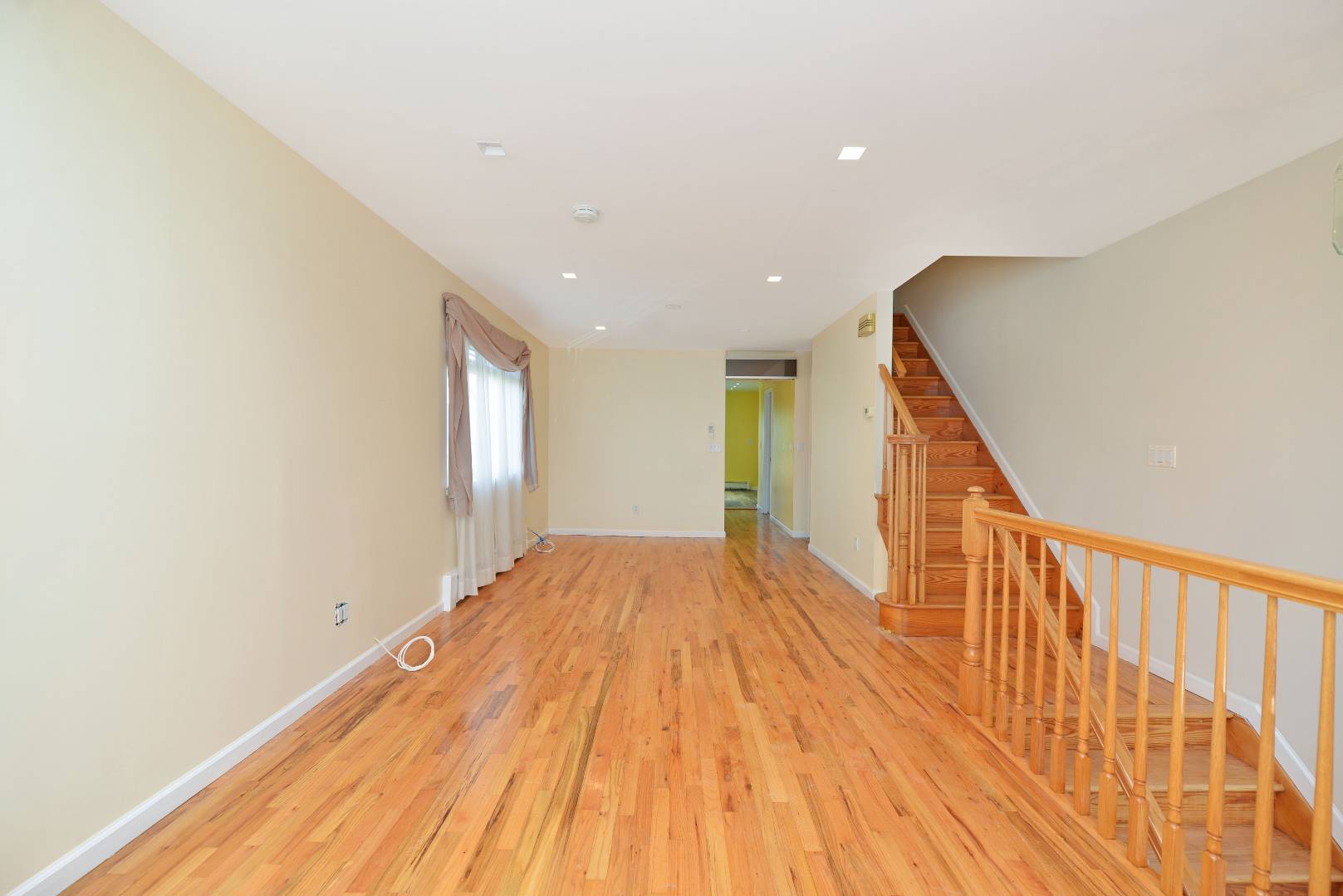 561 Hunter Avenue, Staten Island, NY 10306 (Off Market NYStateMLS