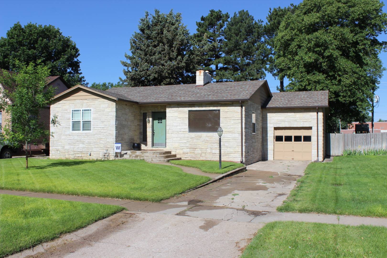 725 Wellington, Imperial, NE 69033 (Sold NYStateMLS Listing 10623940)