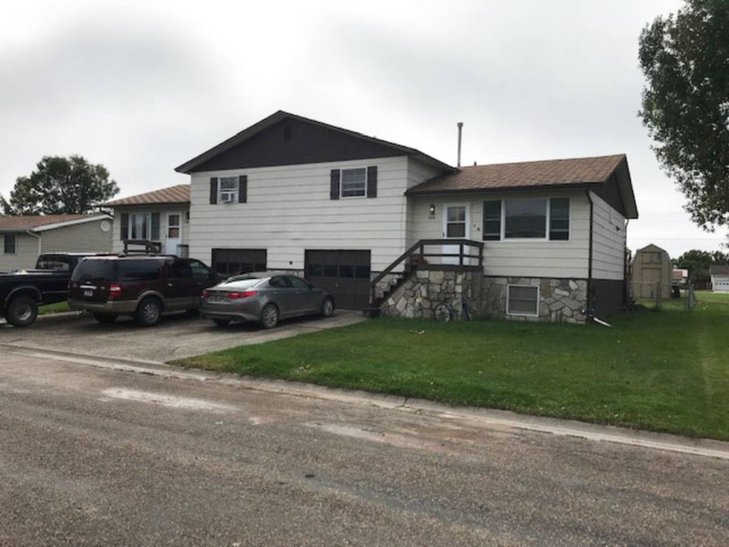 1002/1004 13th St SW, Sidney, MT 59270 (Off Market MyStateMLS Listing