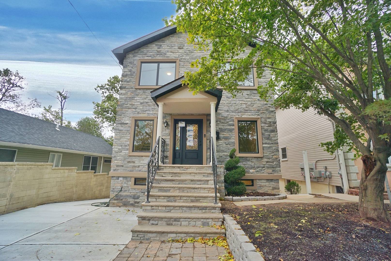 624 Drumgoole Rd, Staten Island, NY 10312 (Off Market NYStateMLS