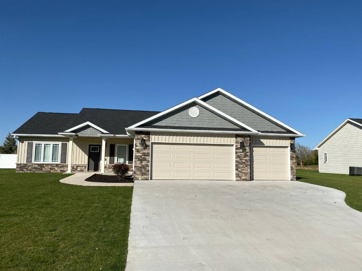 2011 Iron Eagle Court, North Platte, NE 69101 (Sold MyStateMLS Listing