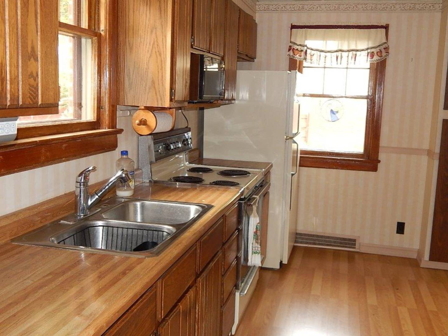 406 South Wisconsin Street, Conrad, MT 59425 (Off Market NYStateMLS