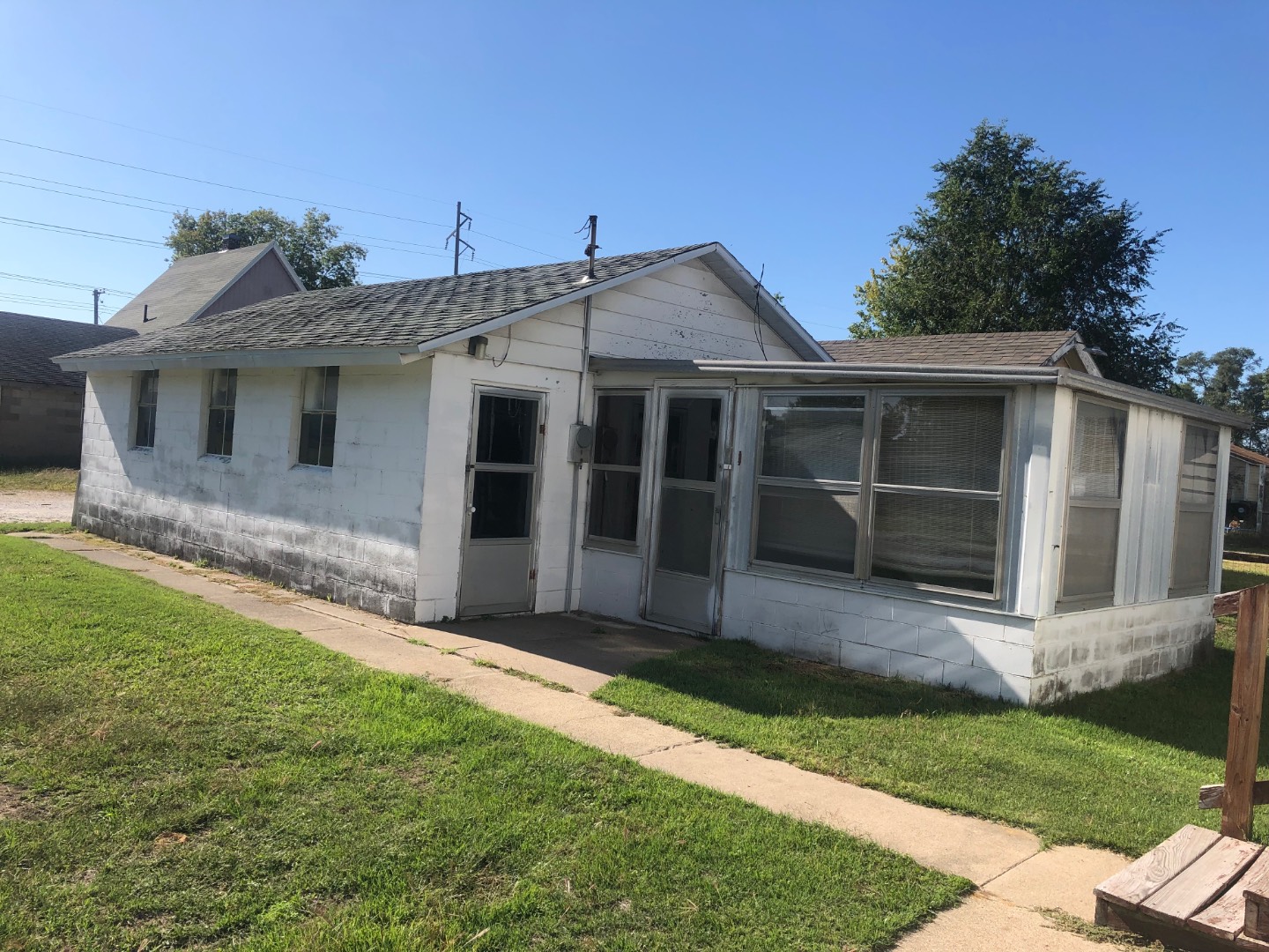 818 Canal St., Beardstown, IL 62618 (Sold NYStateMLS Listing 10648365)