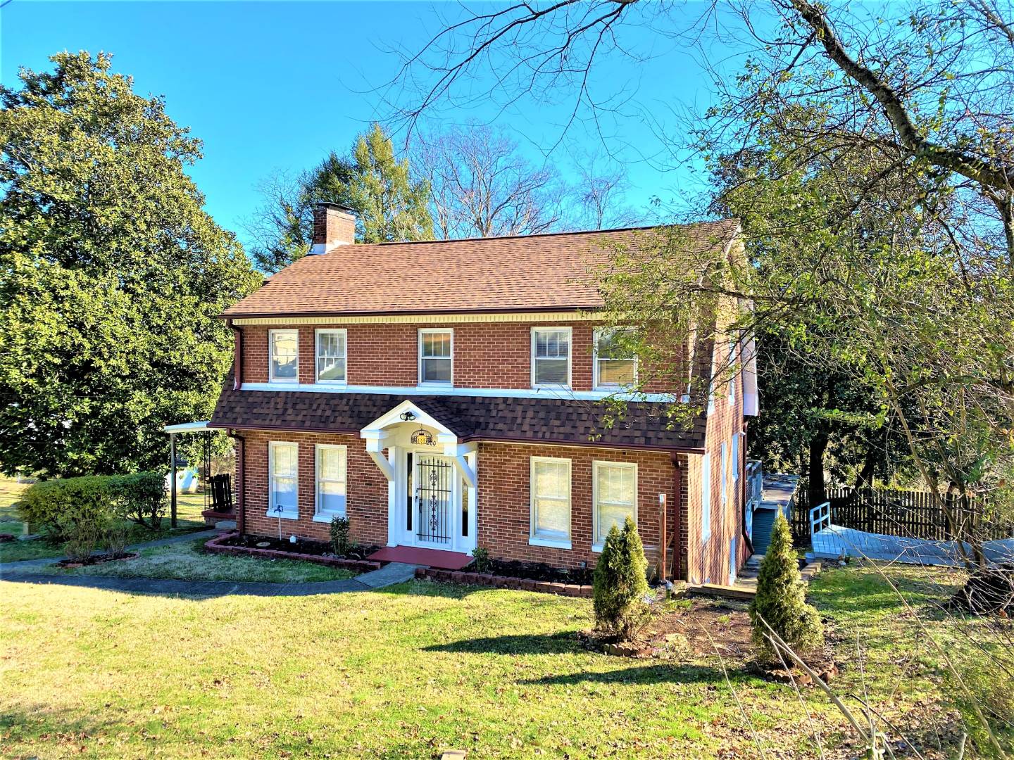 200 Howard Street, Clinton, TN 37716 (Sold NYStateMLS Listing 10696200)