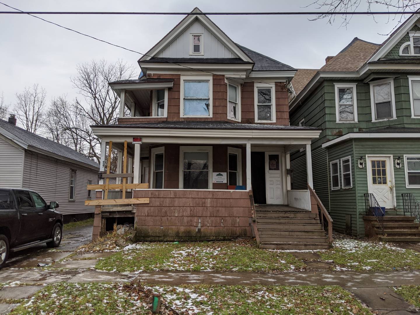 927 Highland St, Syracuse, NY 13203 (Sold NYStateMLS Listing 10695222)