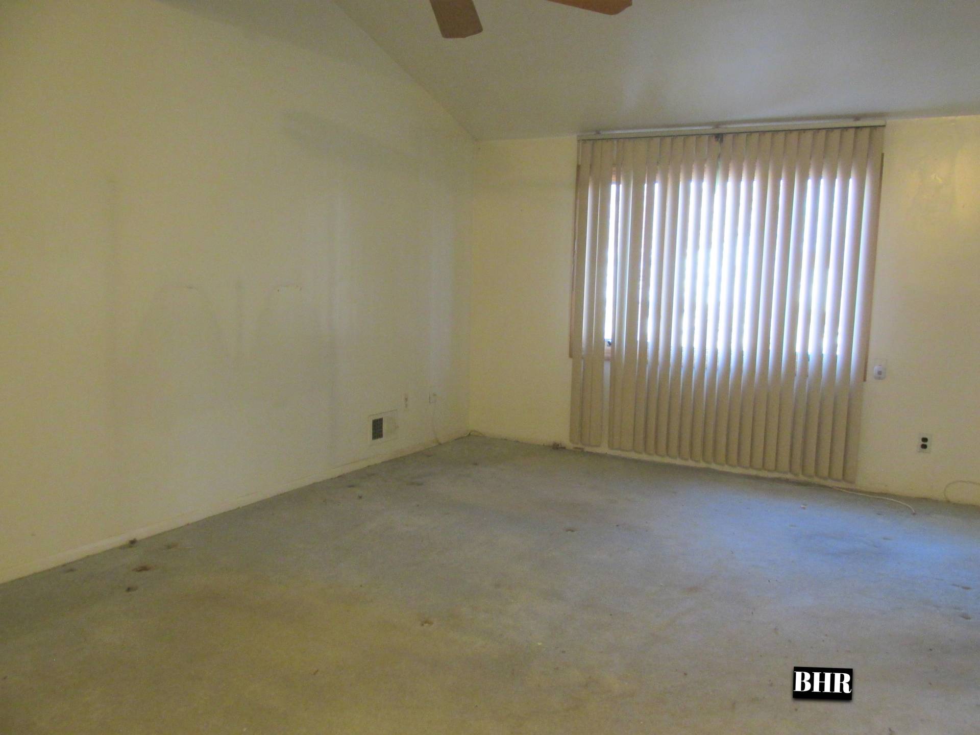 25 Bunnell Ct, Staten Island, NY 10312 (Off Market NYStateMLS Listing