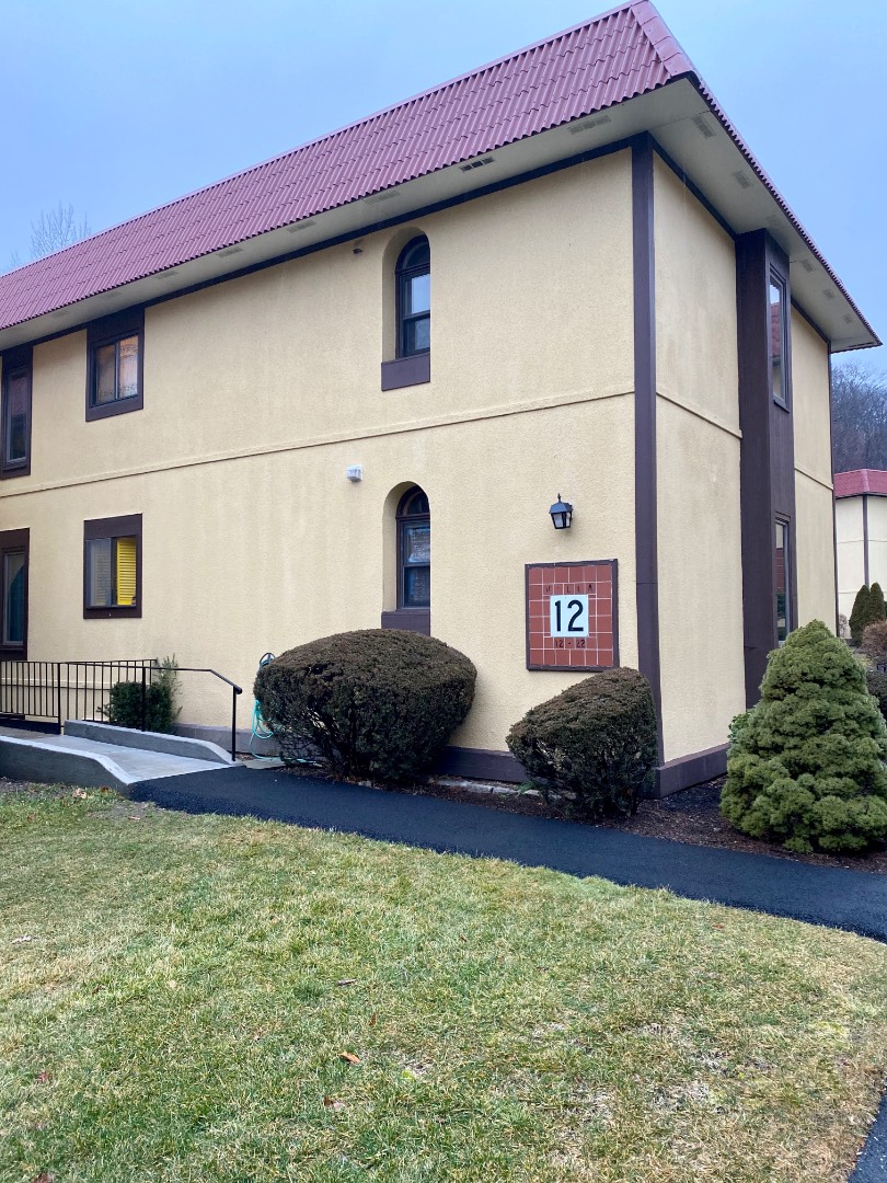 12 GRANADA CRESCENT, APT 22, White Plains, NY 10603 (Off Market