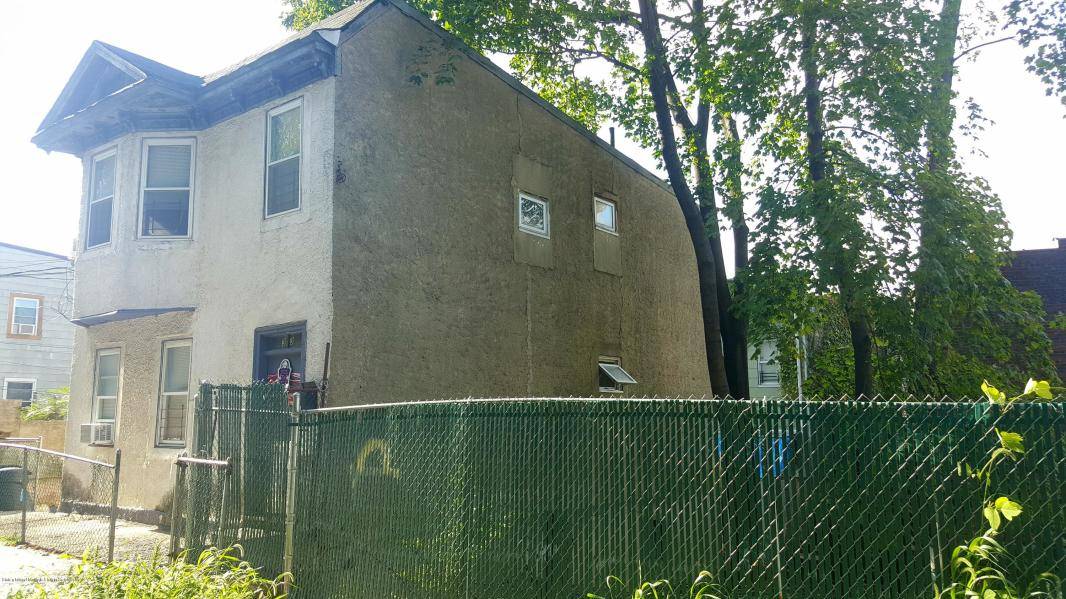 33 STANLEY AVENUE, STATEN ISLAND, NY 10301 (Off Market NYStateMLS