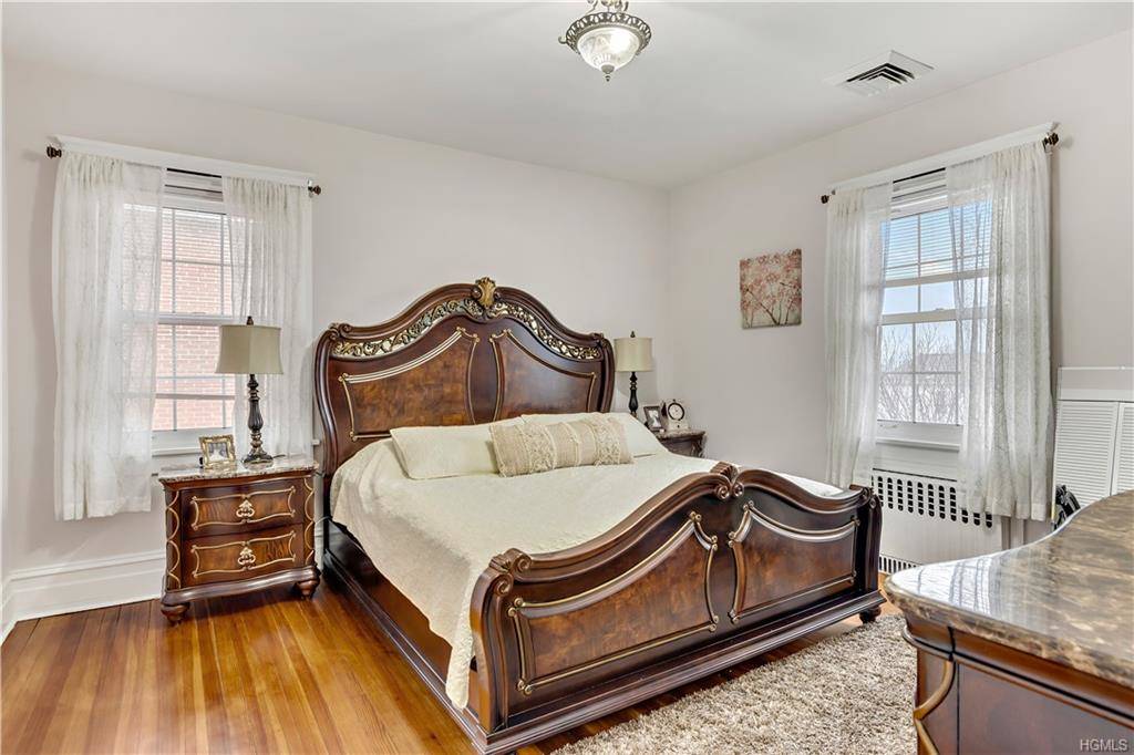 141 Buckingham Rd, Yonkers, NY 10701 (Off Market NYStateMLS Listing