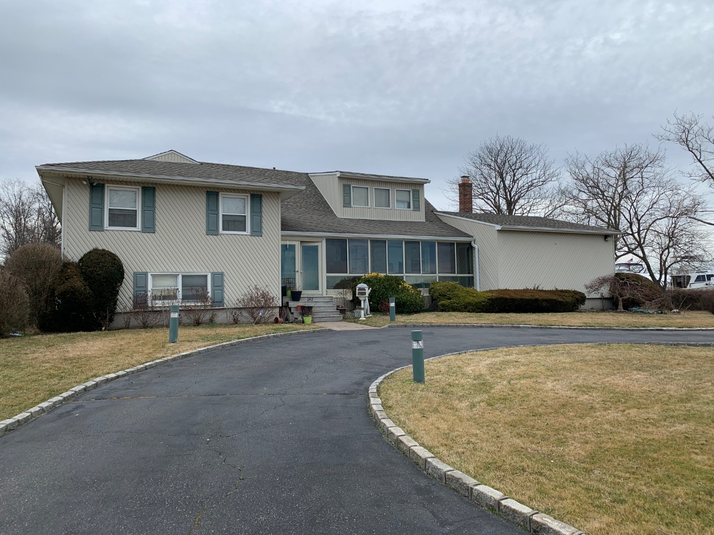 192 Hickory, Woodmere, NY 11598 (Off Market NYStateMLS Listing 10731493)