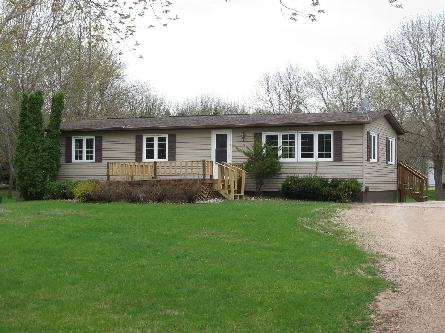 105 Ashton Ave, Milbank, SD 57252 (Sold NYStateMLS Listing 10885133)