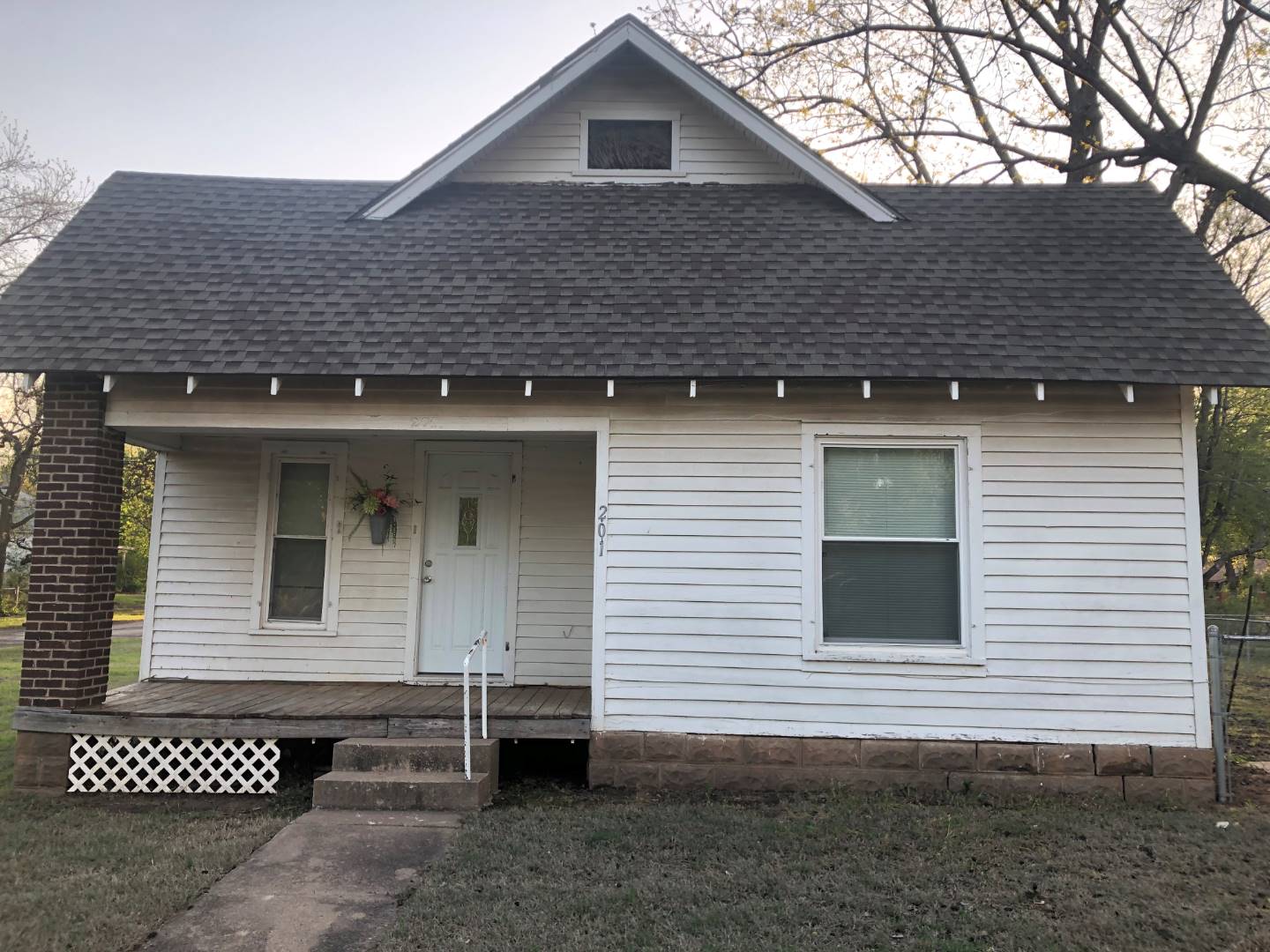 201 N Public, Tonkawa, OK 74653 (Sold MyStateMLS Listing 10883848)