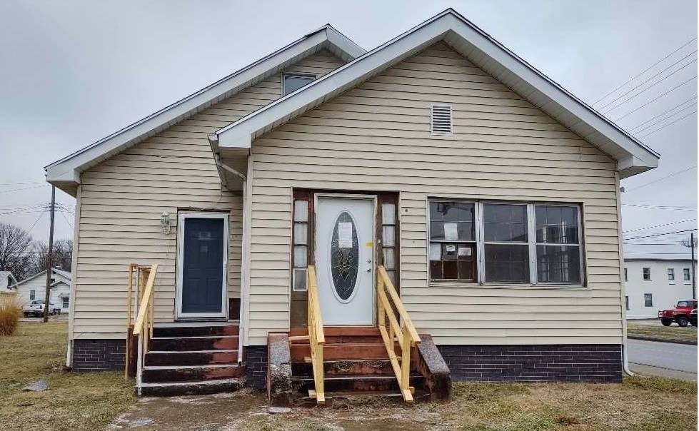 2330 S 7th Street, Terre Haute, IN 47802 (Sold Indiana Realty Group Listing 10889548)