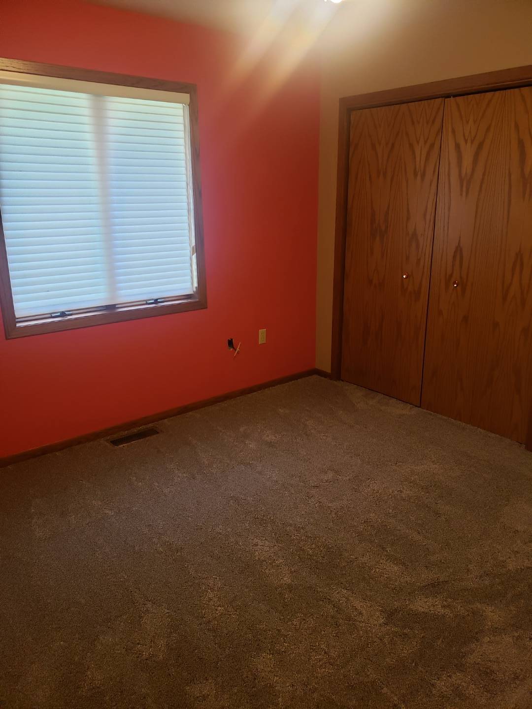 447 1st St NW, Hartley, IA 51346 (Sold NYStateMLS Listing 10899669)