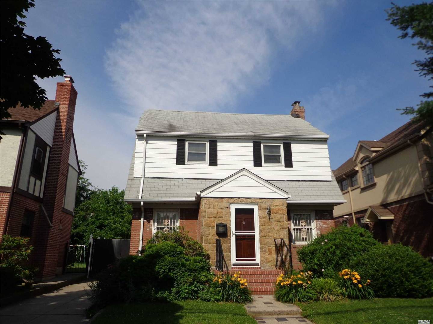 6352 Ellwell Crescent, Rego Park, NY 11374 (Off Market NYStateMLS