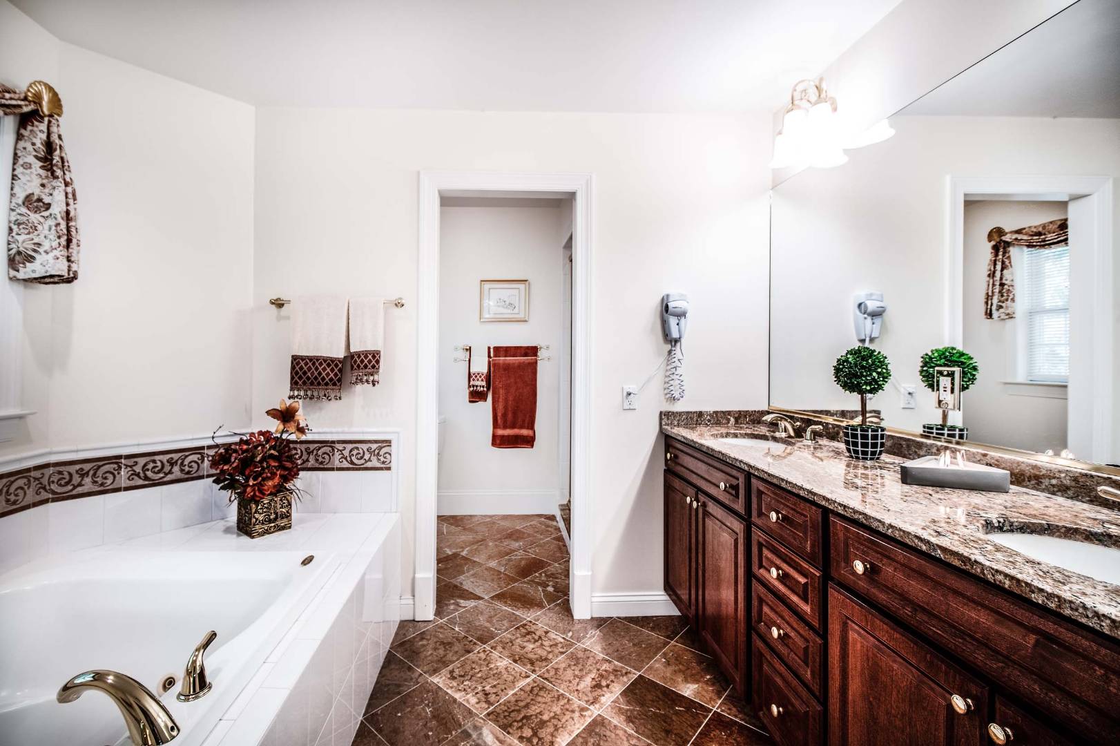 6 Arbor Ct, Poughkeepsie, NY 12603 (Off Market NYStateMLS Listing