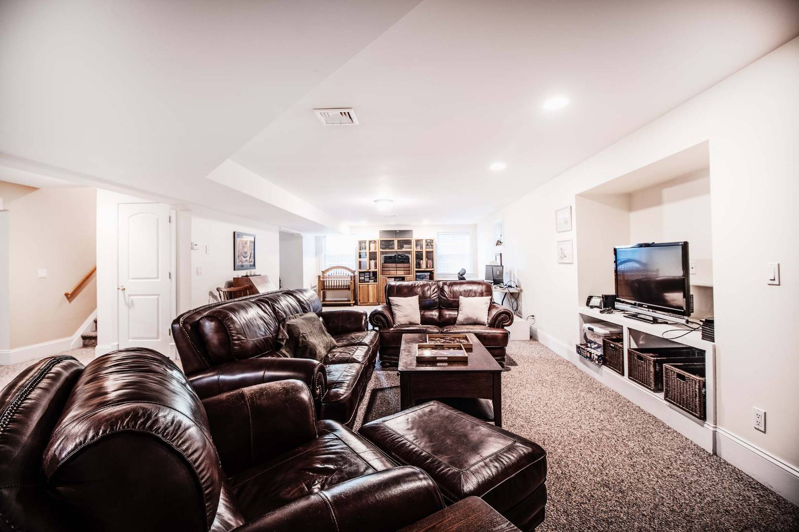 6 Arbor Ct, Poughkeepsie, NY 12603 (Off Market NYStateMLS Listing