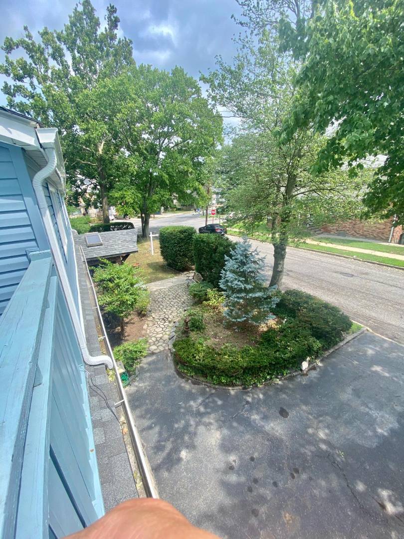 1 ford place, Port Washington, NY 11050 (Sold MyStateMLS Listing 10925599)