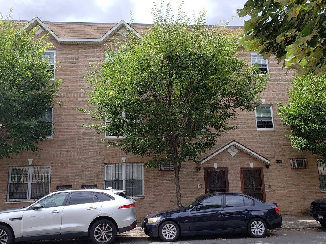 780 E 178 St, Bronx, NY 10460 (Off Market NYStateMLS