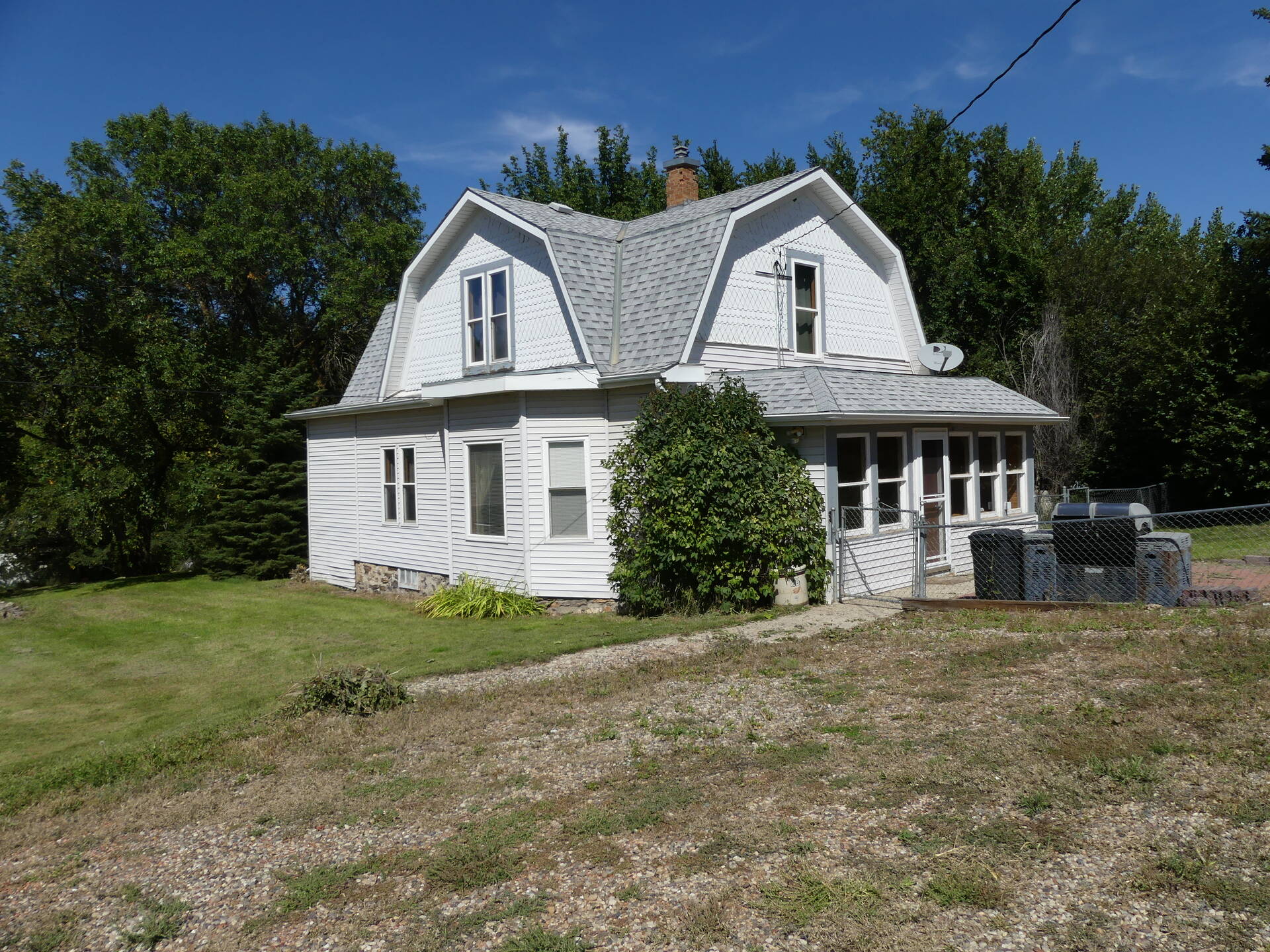 202 2nd Ave E, Rhame, ND 58651 (Sold NYStateMLS Listing 10932154)