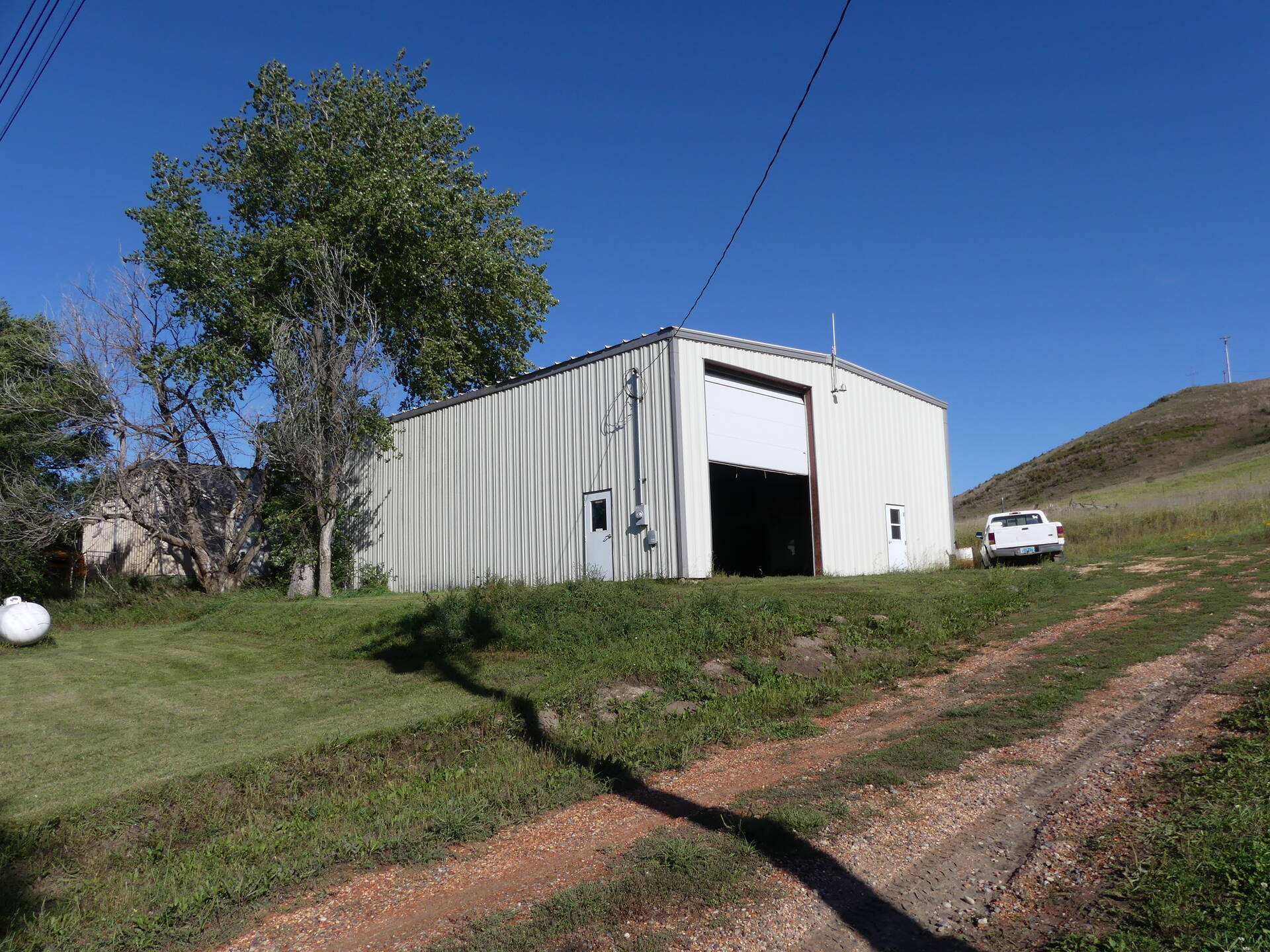 202 2nd Ave E, Rhame, ND 58651 (Sold NYStateMLS Listing 10932154)